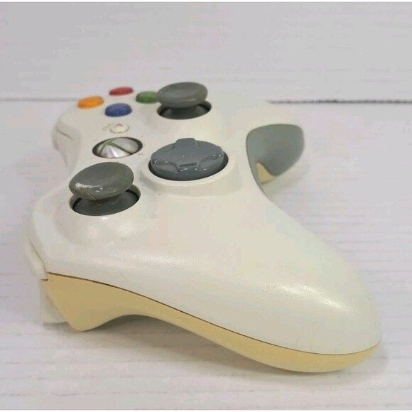 Microsoft Xbox 360 Wired Controller White OEM Genuine Tested Works Discolored - Picture 3 of 8